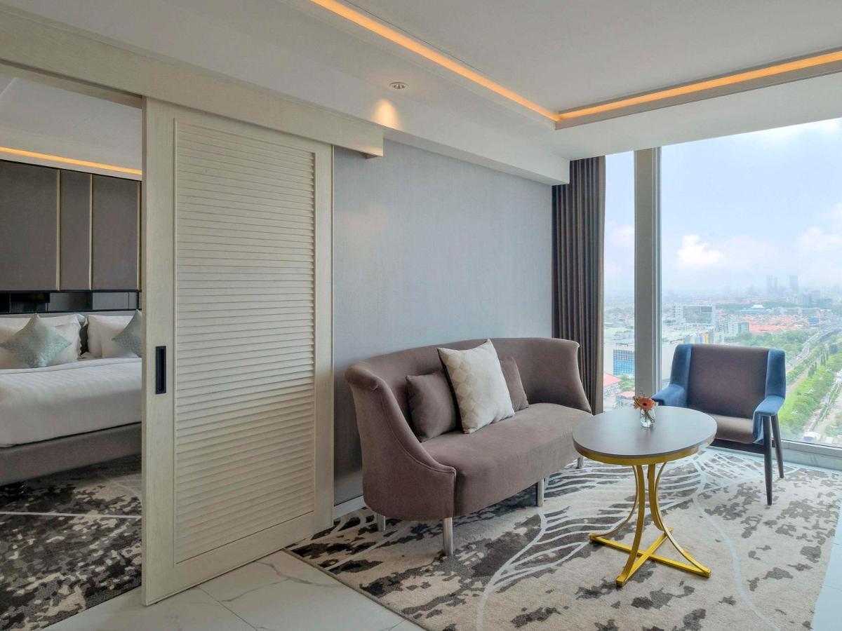 Movenpick Surabaya City Exterior foto