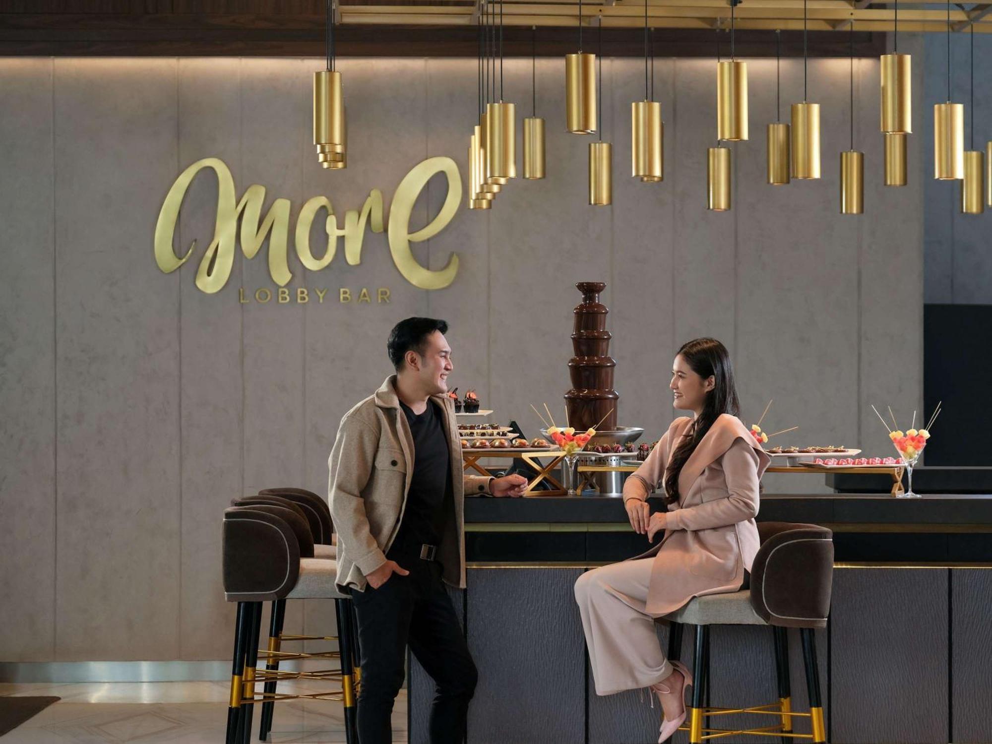 Movenpick Surabaya City Exterior foto