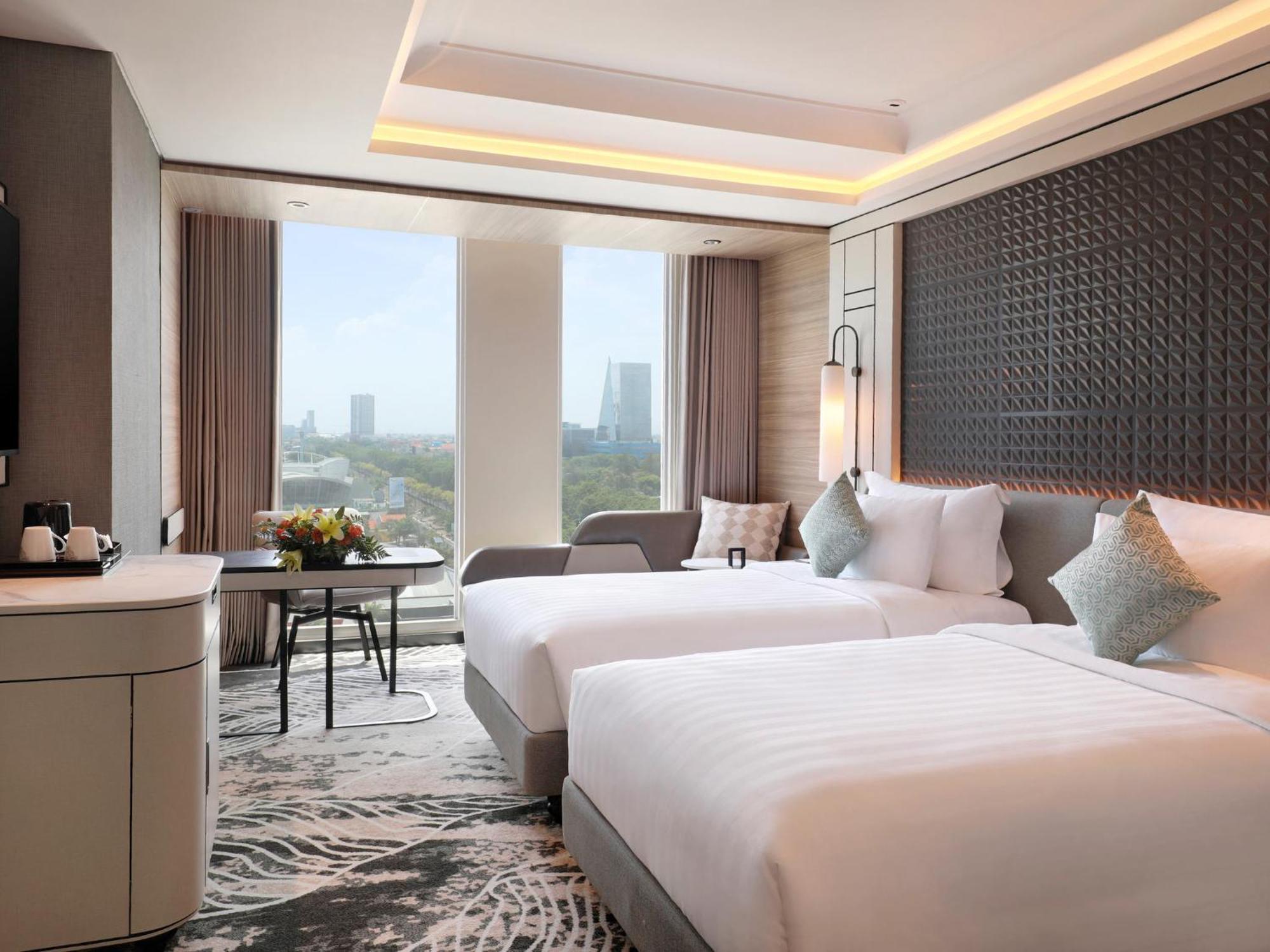 Movenpick Surabaya City Exterior foto